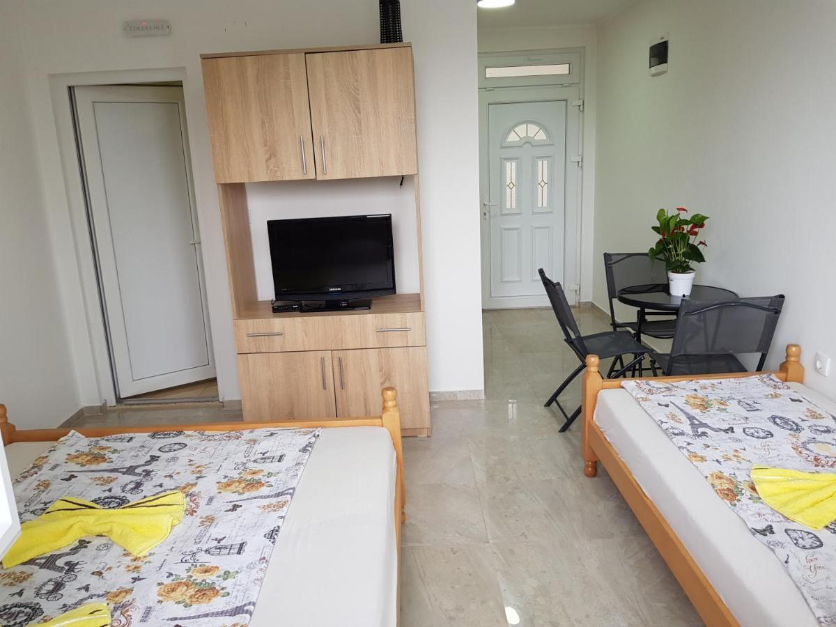 Apartmani Vila Ebra يوتجيها المظهر الخارجي الصورة