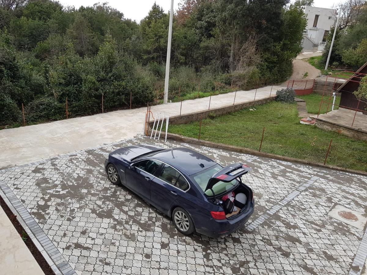 Apartmani Vila Ebra يوتجيها المظهر الخارجي الصورة