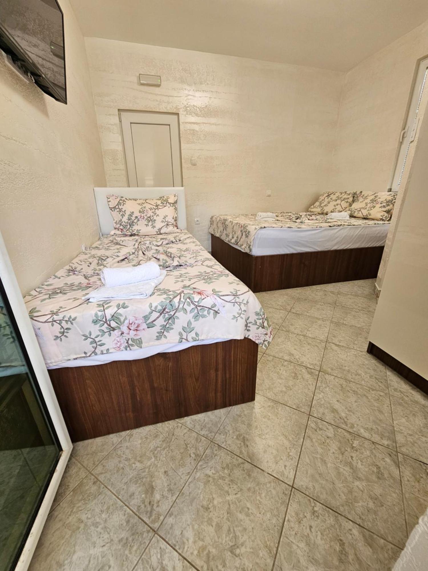 Apartmani Vila Ebra يوتجيها المظهر الخارجي الصورة