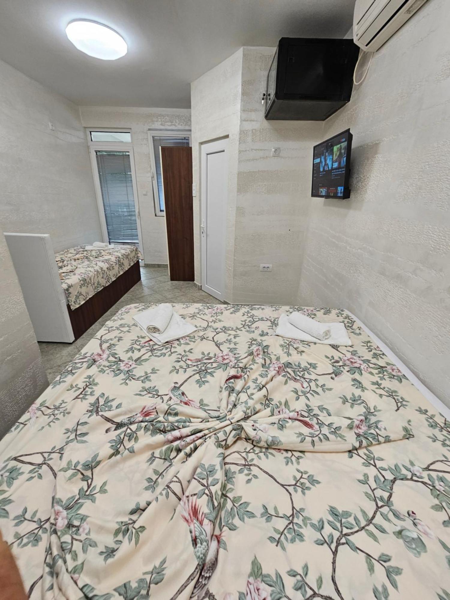 Apartmani Vila Ebra يوتجيها المظهر الخارجي الصورة