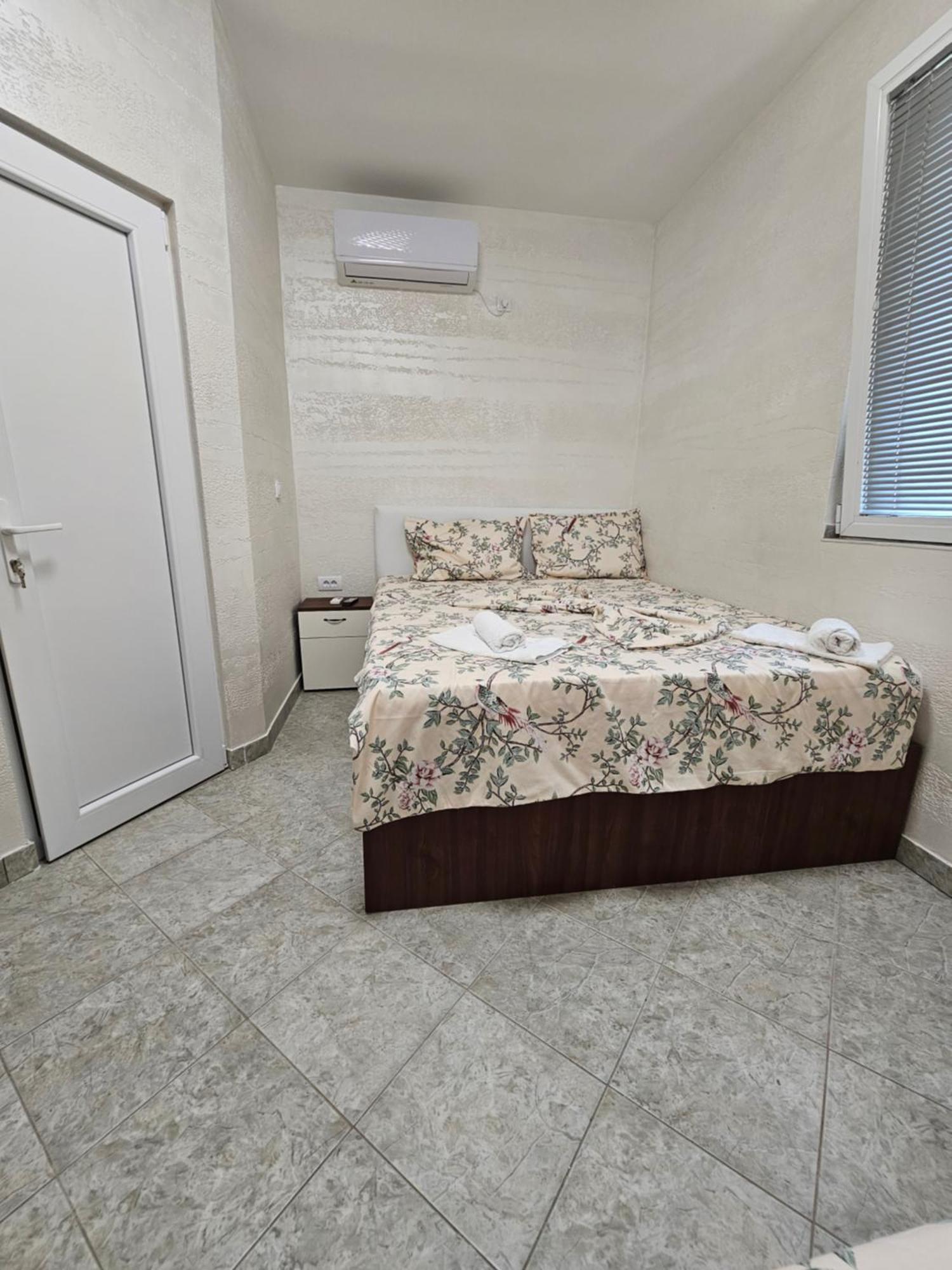Apartmani Vila Ebra يوتجيها المظهر الخارجي الصورة