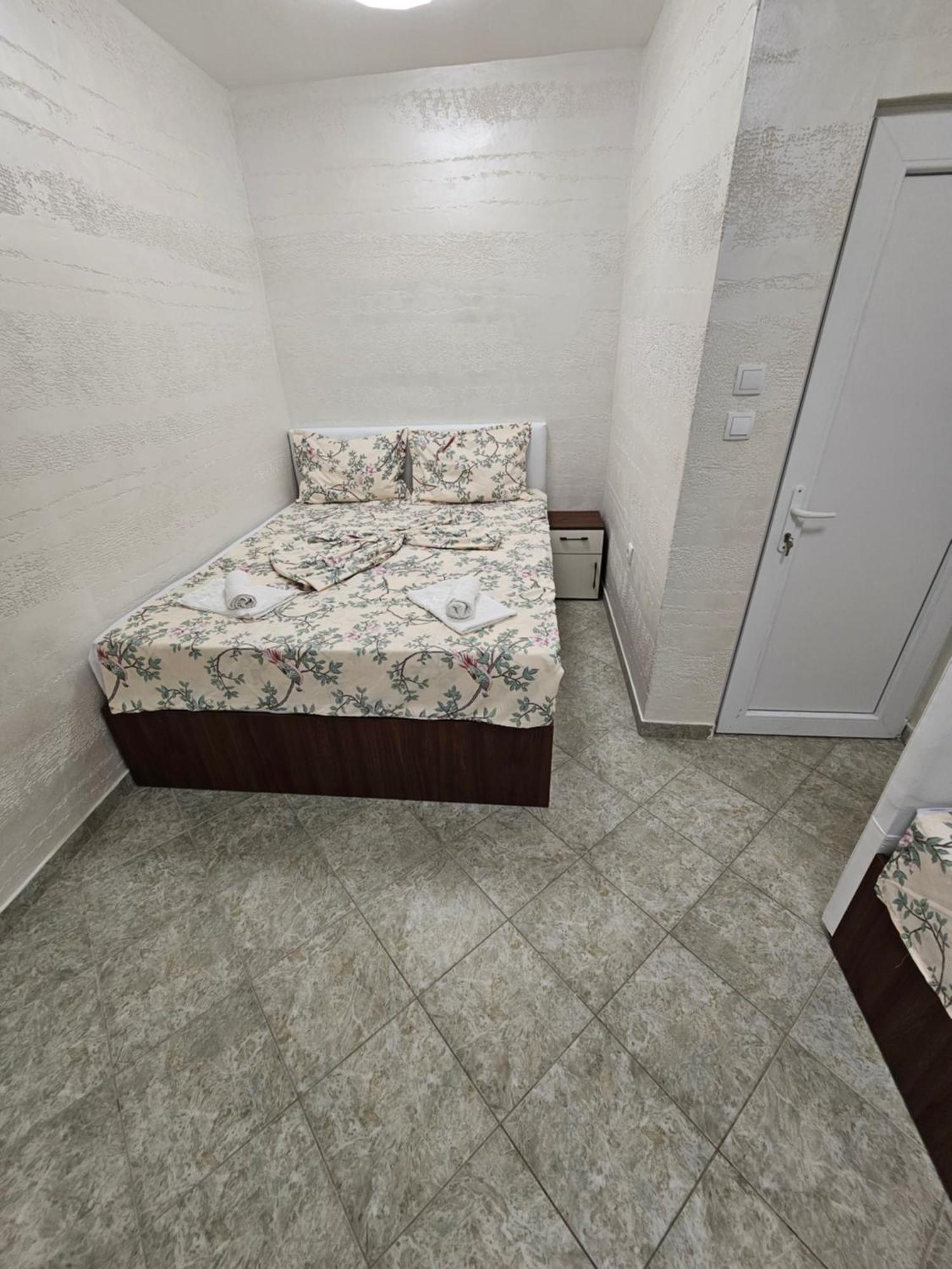 Apartmani Vila Ebra يوتجيها المظهر الخارجي الصورة