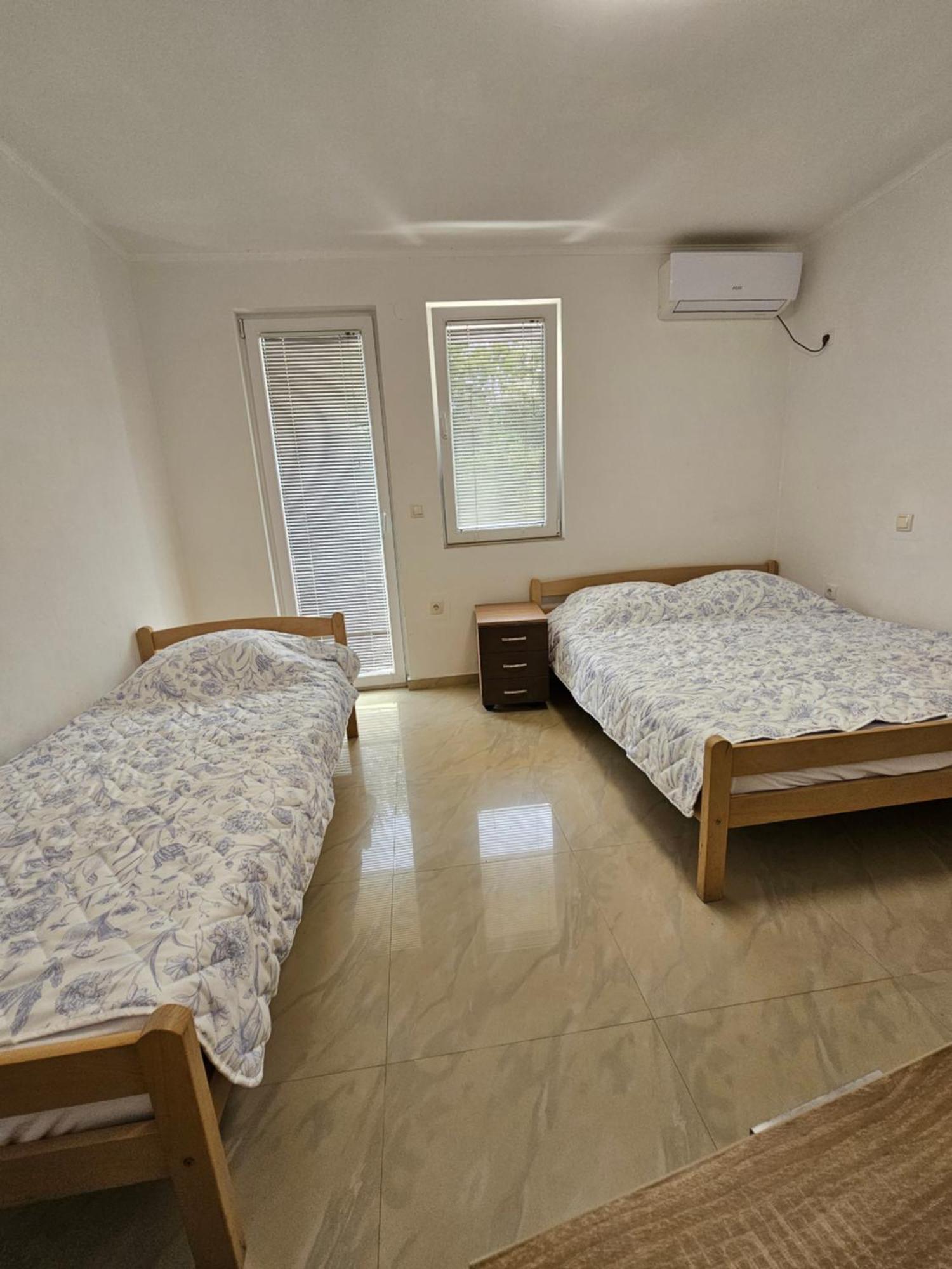 Apartmani Vila Ebra يوتجيها المظهر الخارجي الصورة