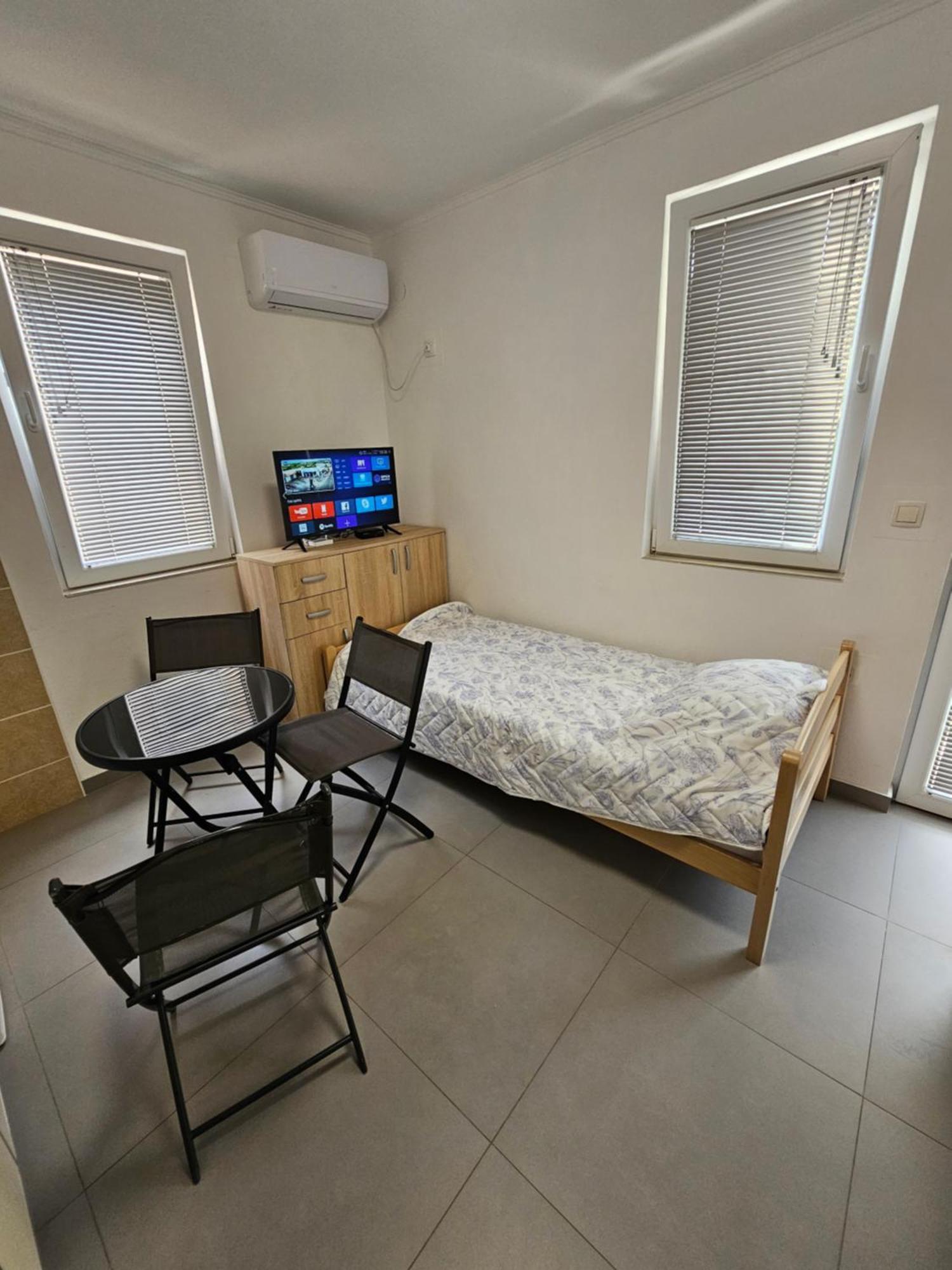 Apartmani Vila Ebra يوتجيها المظهر الخارجي الصورة