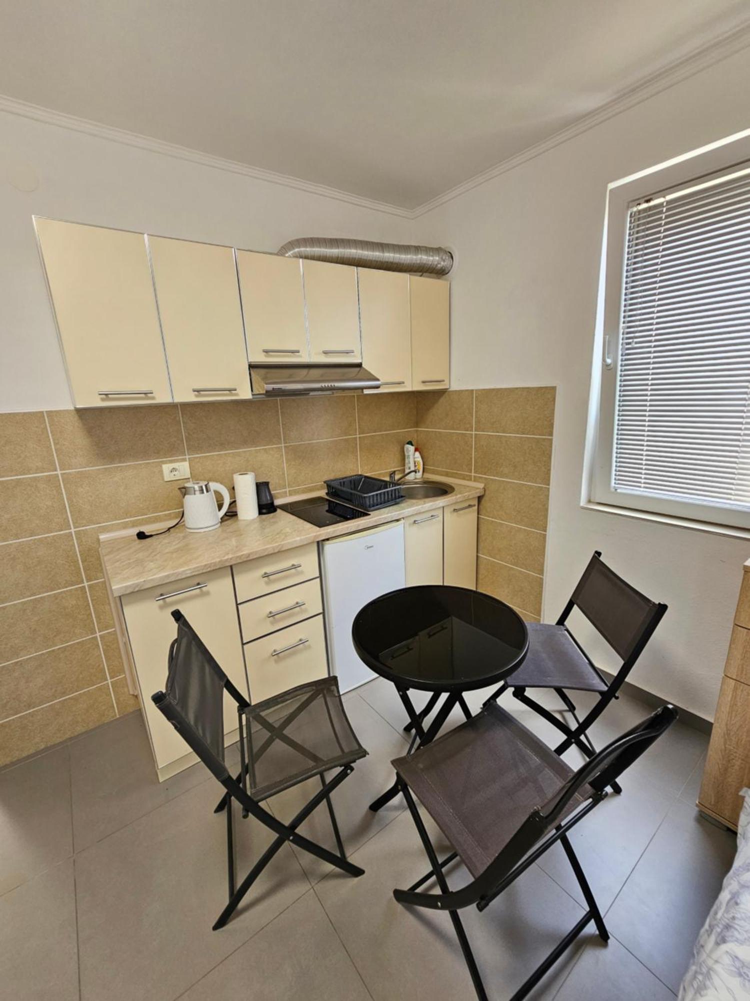 Apartmani Vila Ebra يوتجيها المظهر الخارجي الصورة