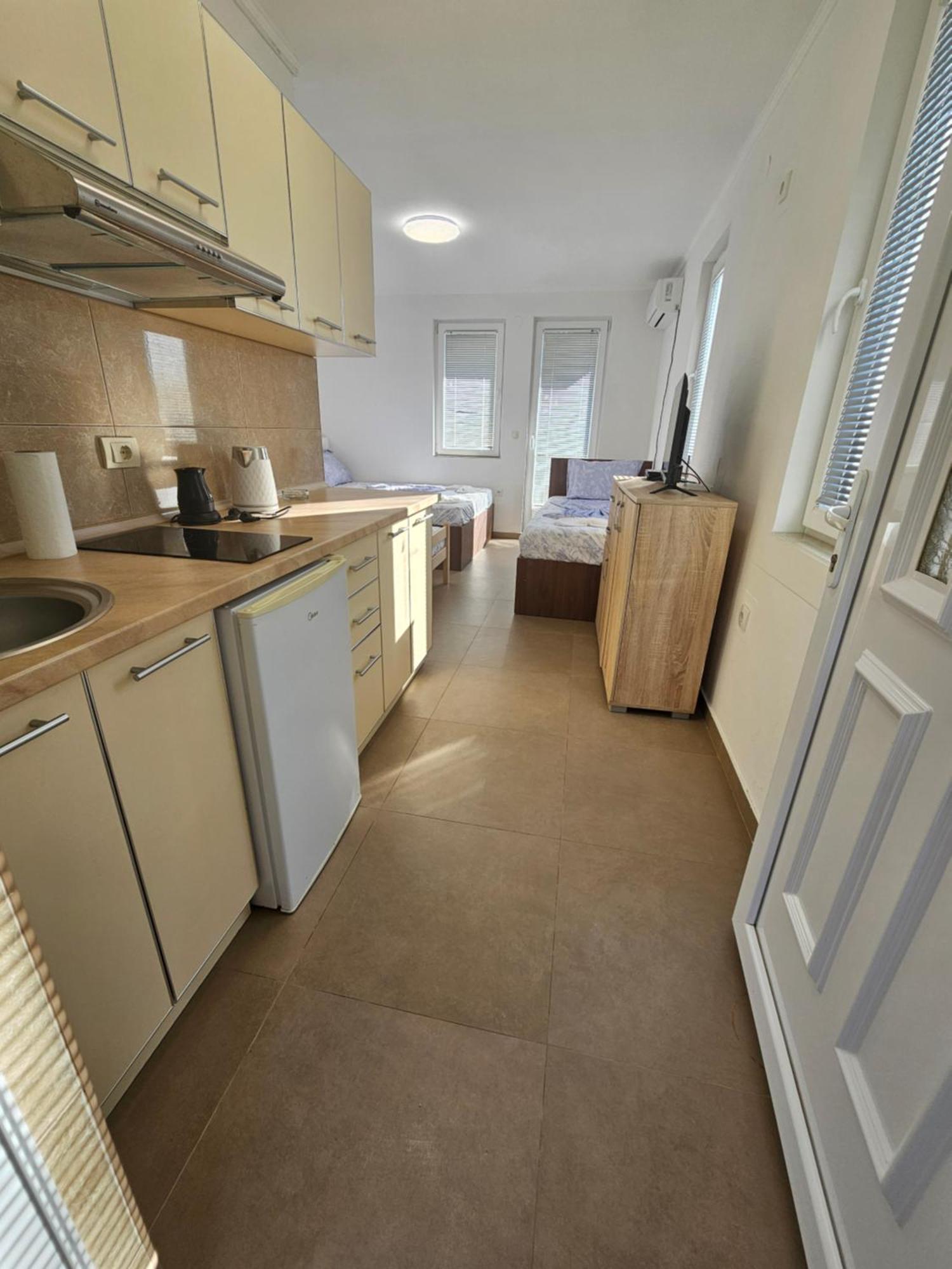 Apartmani Vila Ebra يوتجيها المظهر الخارجي الصورة
