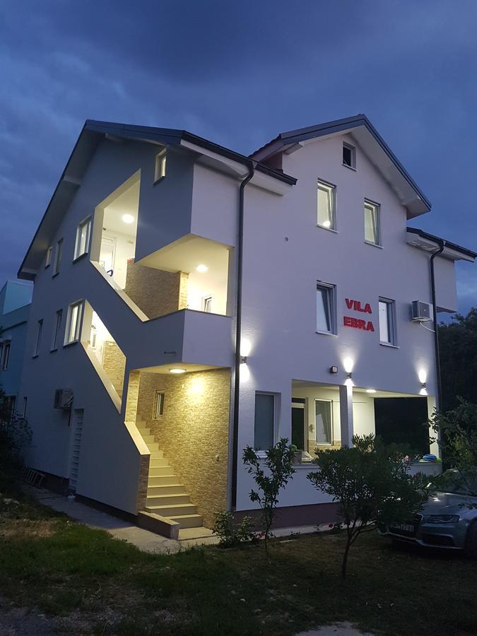 Apartmani Vila Ebra يوتجيها المظهر الخارجي الصورة