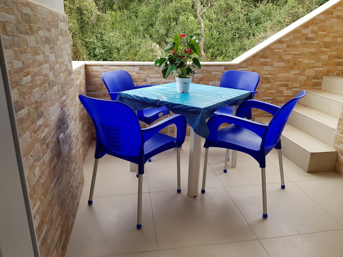 Apartmani Vila Ebra يوتجيها المظهر الخارجي الصورة